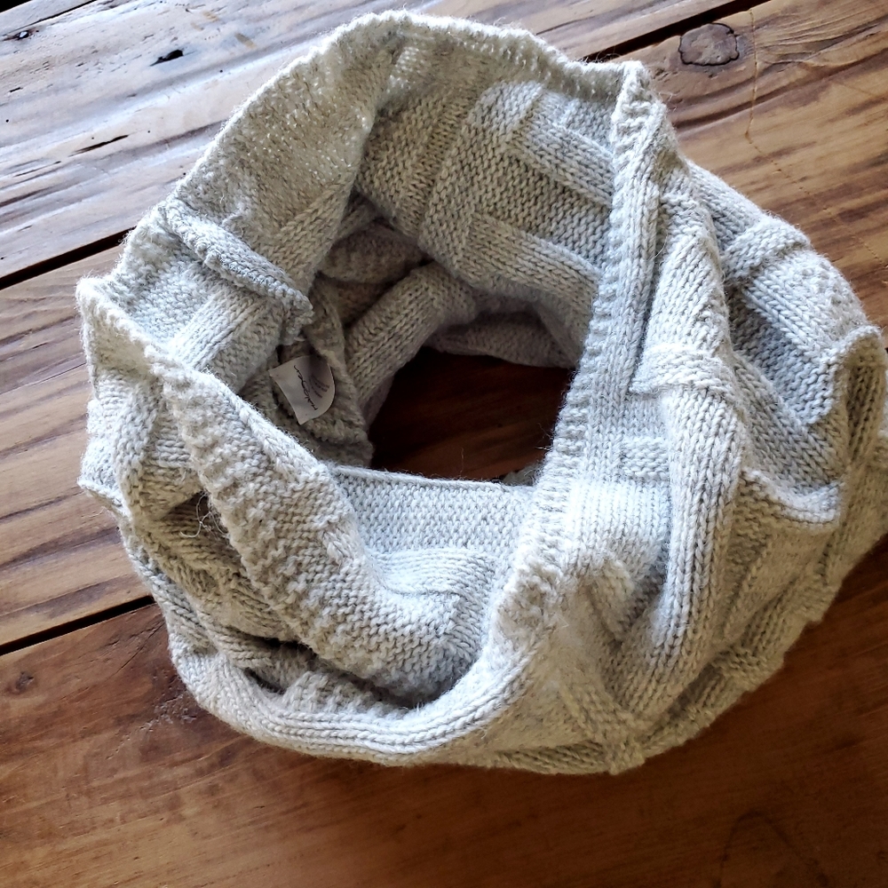 Halogen Knit Infinity Scarf Light Gray